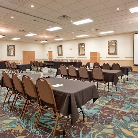 Holiday Inn Express Hotel & Suites Beatrice By Ihg Esterno foto