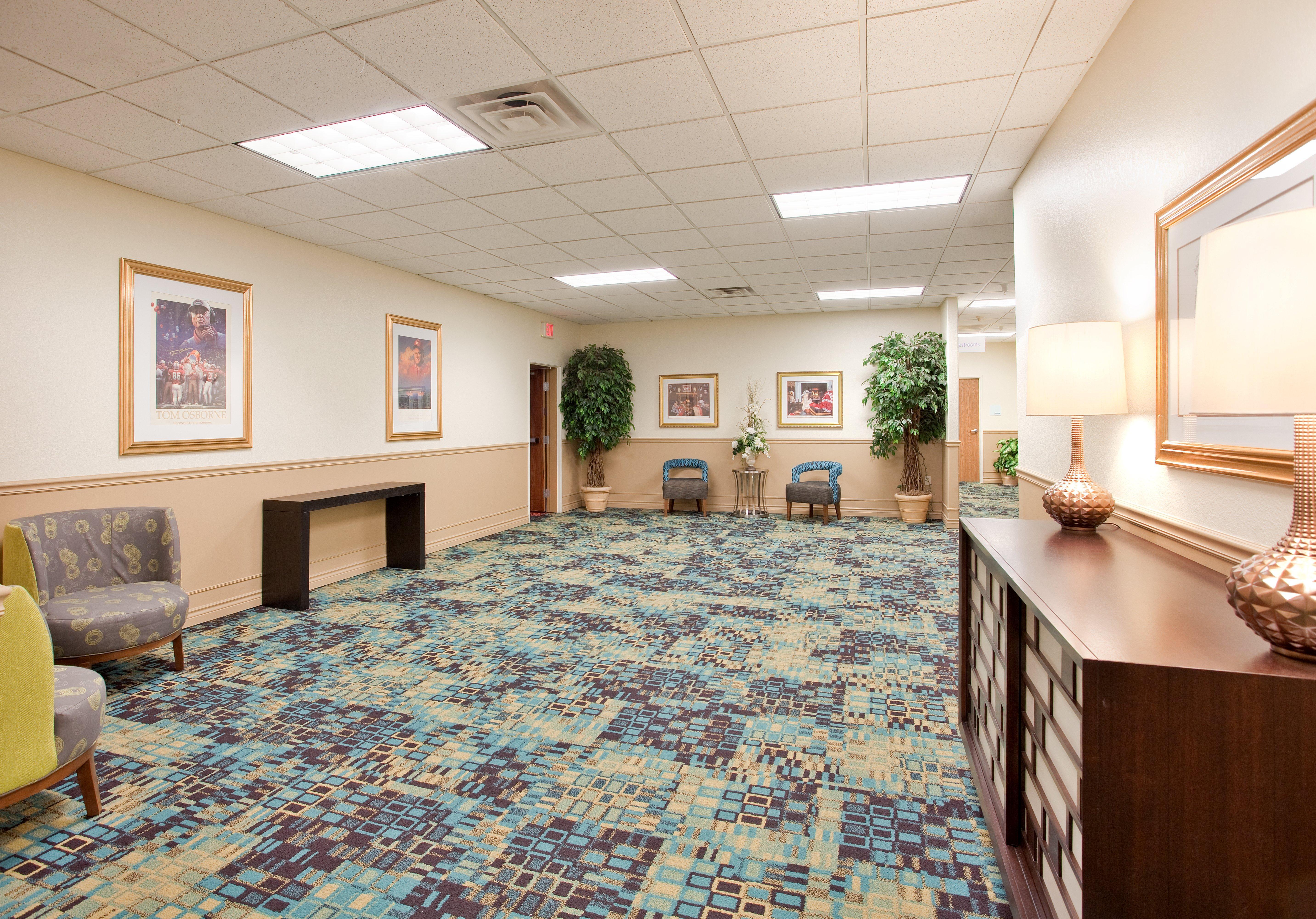 Holiday Inn Express Hotel & Suites Beatrice By Ihg Esterno foto