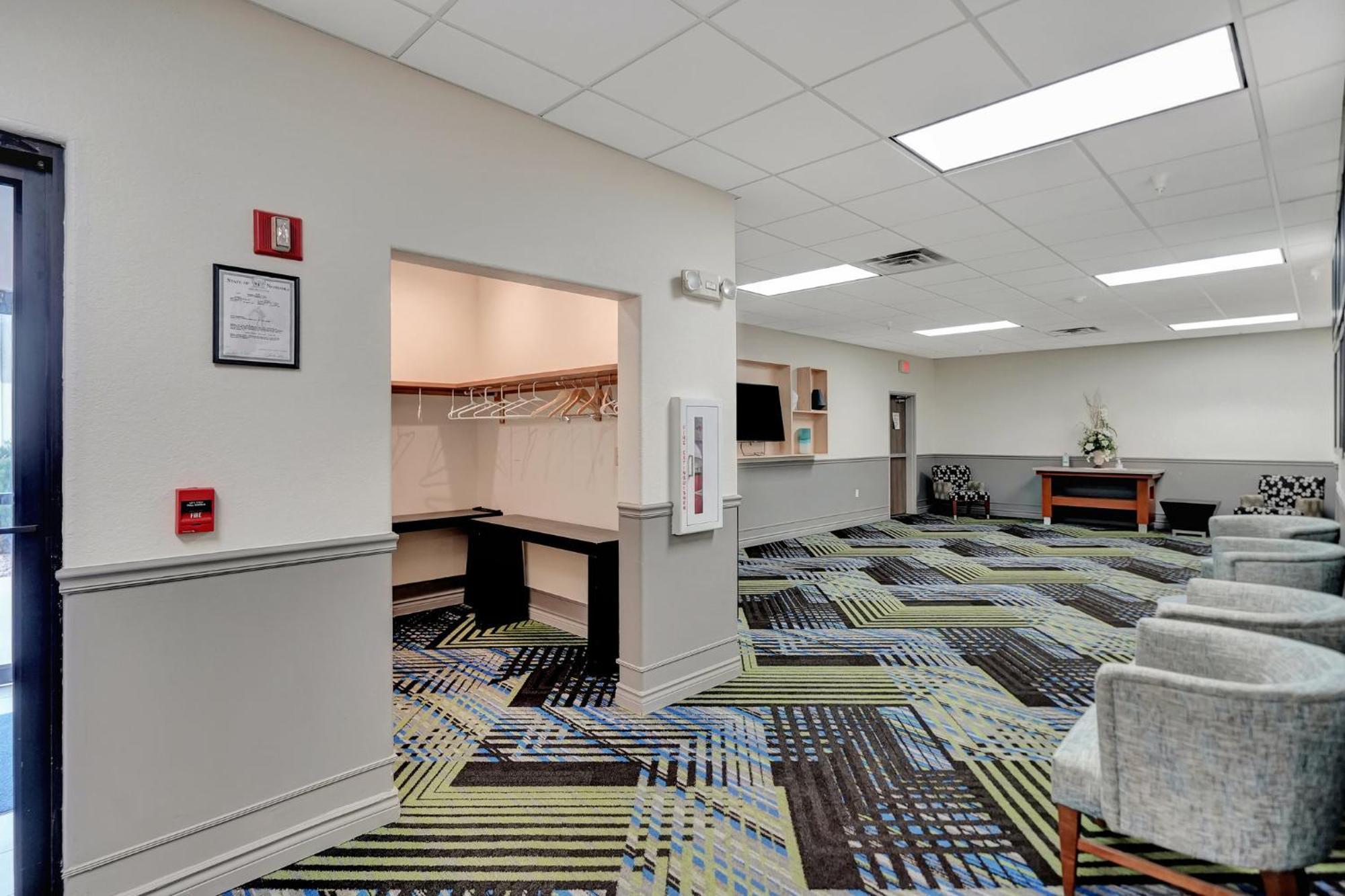 Holiday Inn Express Hotel & Suites Beatrice By Ihg Esterno foto