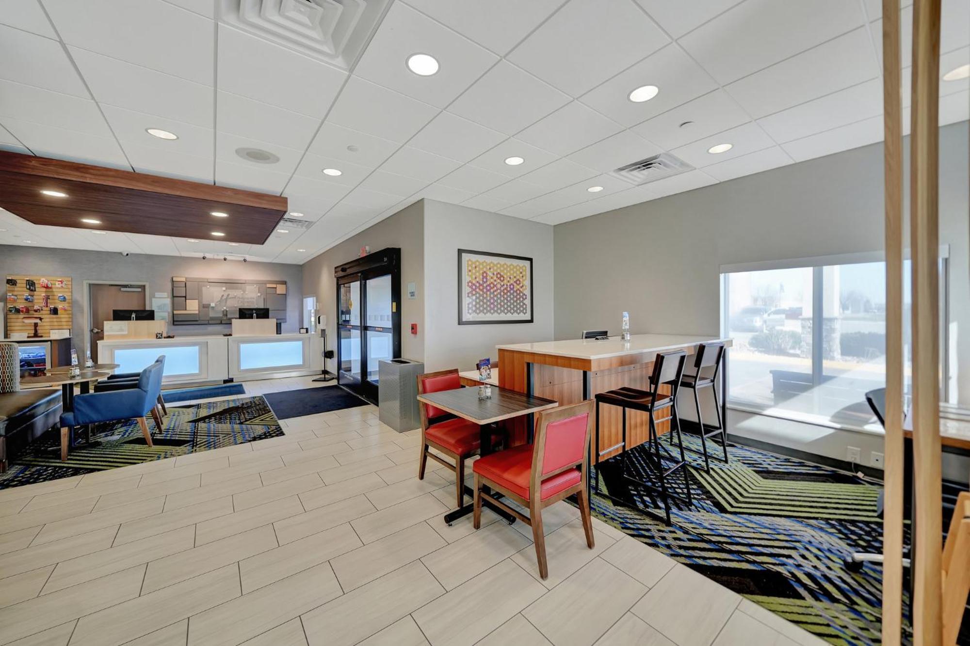 Holiday Inn Express Hotel & Suites Beatrice By Ihg Esterno foto
